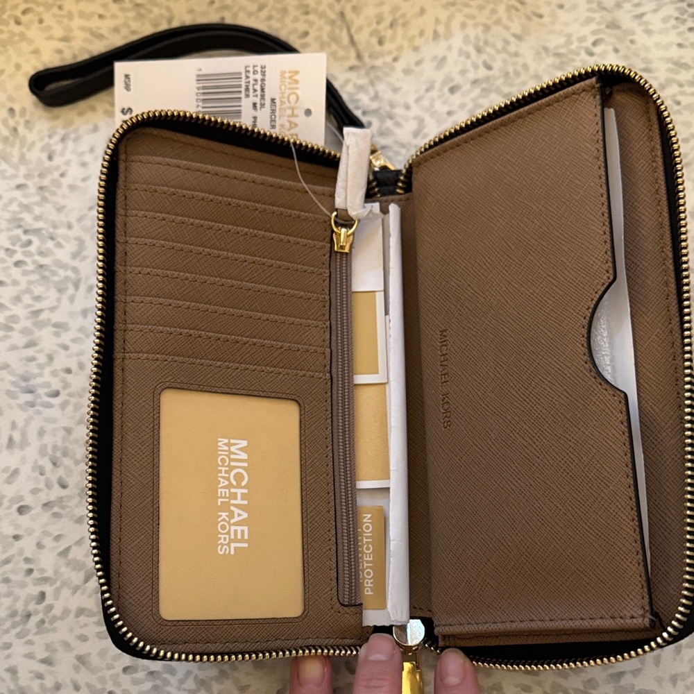 Michael Kors Black Pebbled Leather Wallet with Gold Hardware NWT - Picture 3 of 6